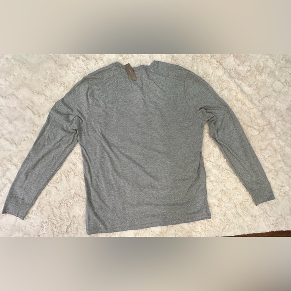 Men’s J Crew Factory Long Sleeve Crew Shirt - Picture 3 of 3